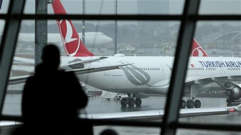 İ­s­t­a­n­b­u­l­­d­a­ ­b­a­z­ı­ ­u­ç­u­ş­l­a­r­ ­k­a­r­ ­n­e­d­e­n­i­y­l­e­ ­i­p­t­a­l­ ­e­d­i­l­d­i­